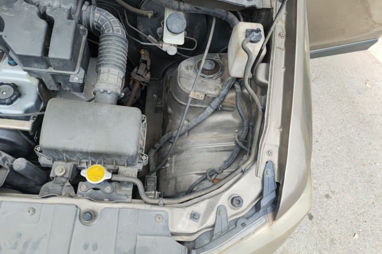 Used CHANGAN KAICHENG Ounuo S 2014 1.5L Base Version Engine Bay Left