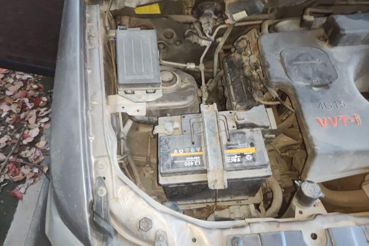 Used CHANGAN KAICHENG Ounuo S 2014 1.5L Base Version Engine Bay Right