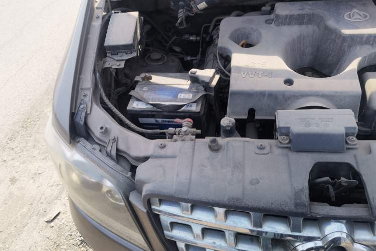 Used CHANGAN KAICHENG Ounuo S 2014 1.5L Base Version Engine Bay Right