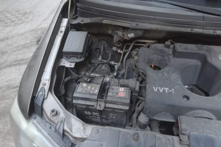 Used CHANGAN KAICHENG Ounuo S 2014 1.5L Base Version Engine Bay Right