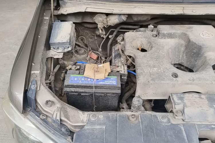 Used CHANGAN KAICHENG Ounuo S 2014 1.5L Base Version Engine Bay Right