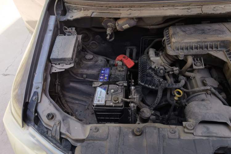 Used CHANGAN KAICHENG Ounuo S 2014 1.3L Base Version Engine Bay Right