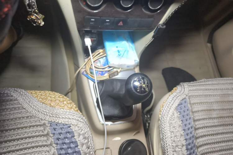Used CHANGAN KAICHENG Ounuo S 2014 1.5L Elite Model Gear Lever
