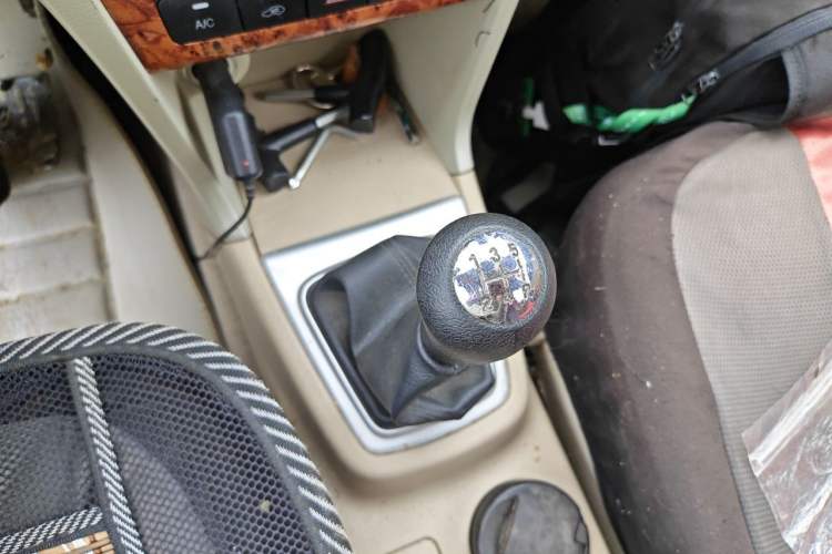 Used CHANGAN KAICHENG Ounuo S 2014 1.3L Elite Model Gear Lever