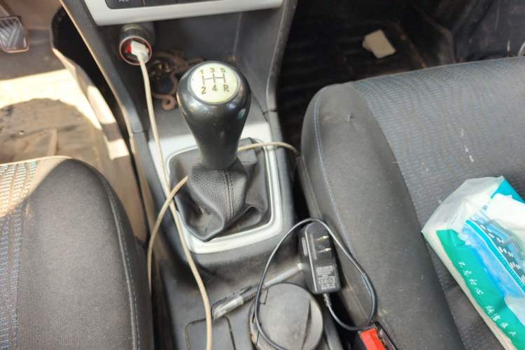 Used CHANGAN KAICHENG Ounuo S 2014 1.5L Base Version Gear Lever