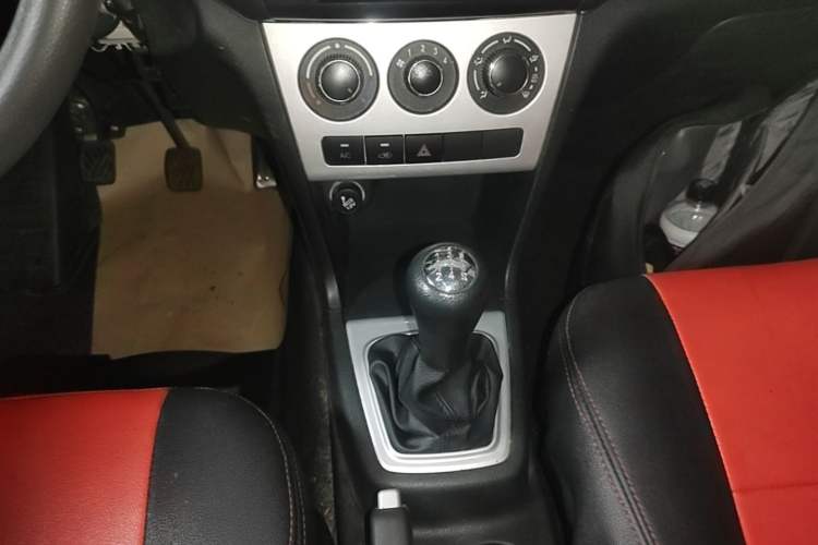 Used CHANGAN KAICHENG Ounuo S 2014 1.5L Base Version Gear Lever