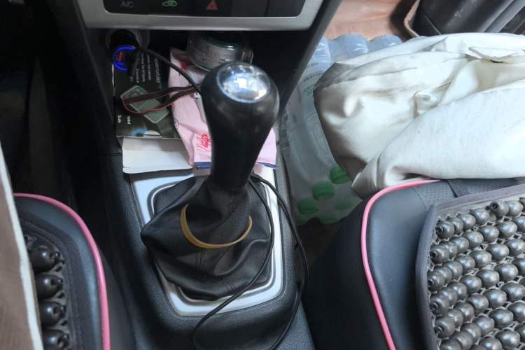 Used CHANGAN KAICHENG Ounuo S 2014 1.5L Base Version Gear Lever
