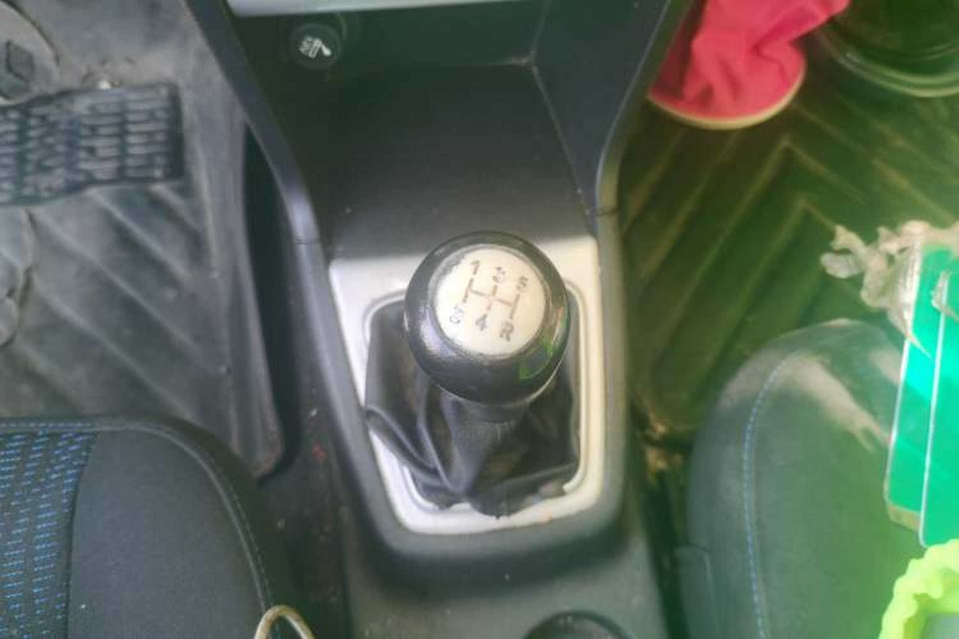 Used CHANGAN KAICHENG Ounuo S 2014 1.5L Base Version Gear Lever