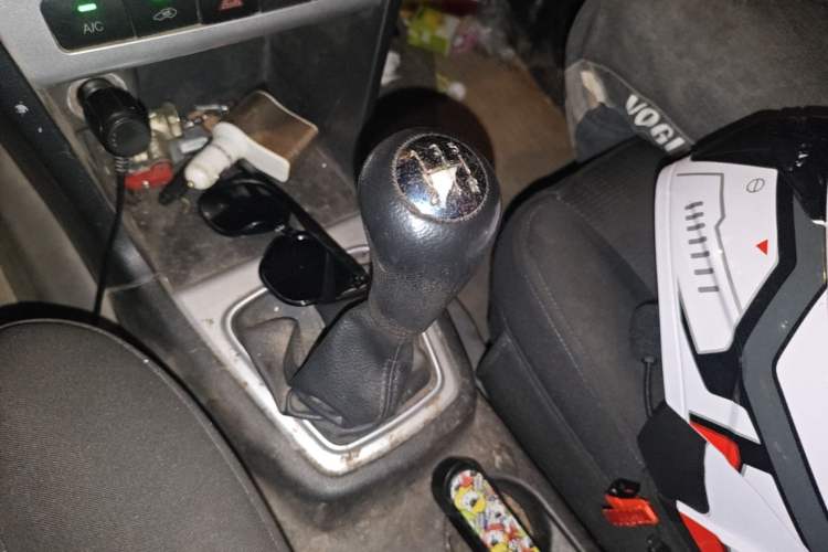 Used CHANGAN KAICHENG Ounuo S 2014 1.5L Base Version Gear Lever