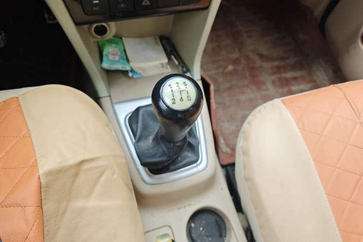Used CHANGAN KAICHENG Ounuo S 2014 1.5L Base Version Gear Lever