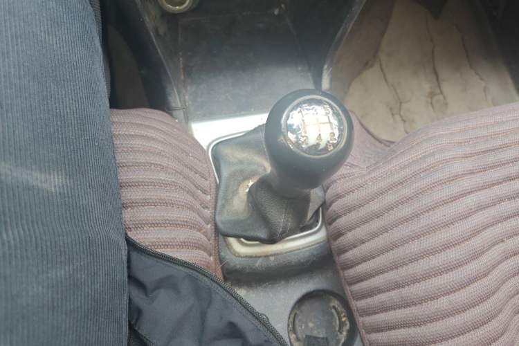 Used CHANGAN KAICHENG Ounuo S 2014 1.5L Base Version Gear Lever