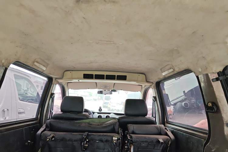 Used CHANGAN KAICHENG Ounuo S 2014 1.5L Elite Model Headliner