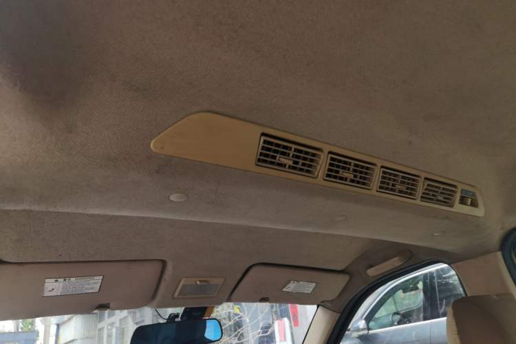 Used CHANGAN KAICHENG Ounuo S 2014 1.5L Luxury Model Headliner