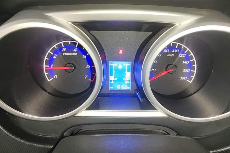Used CHANGAN KAICHENG Ounuo S 2014 1.5L Base Version Instrument Cluster
