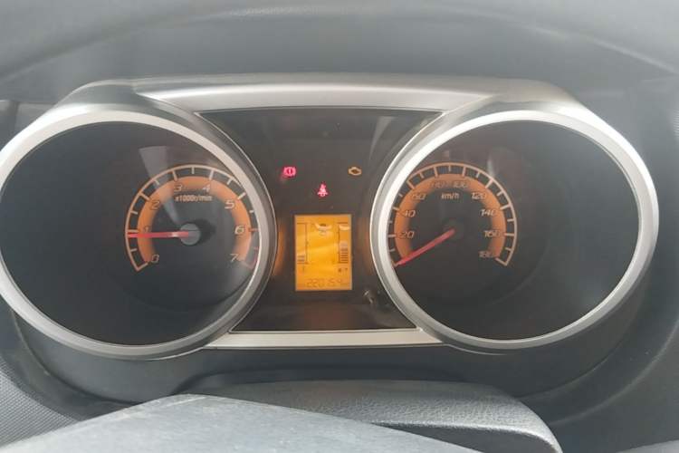 Used CHANGAN KAICHENG Ounuo S 2014 1.5L Base Version Instrument Cluster