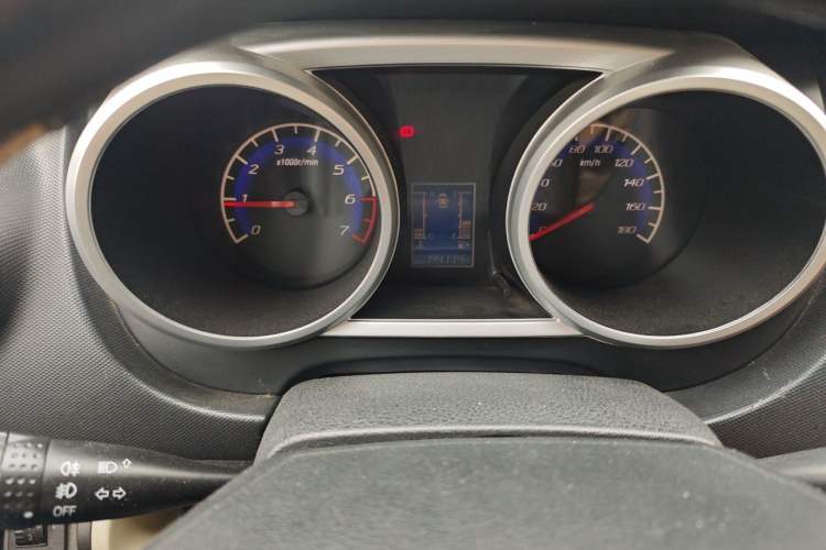 Used CHANGAN KAICHENG Ounuo S 2014 1.5L Base Version Instrument Cluster