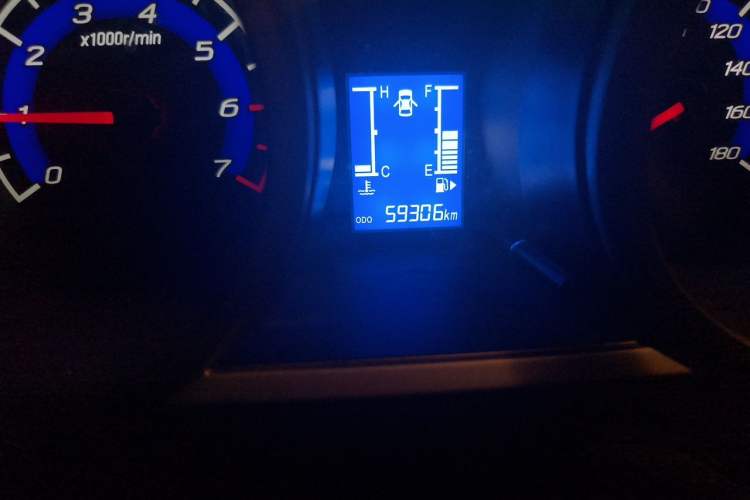 Used CHANGAN KAICHENG Ounuo S 2014 1.5L Elite Model Odometer Close Up