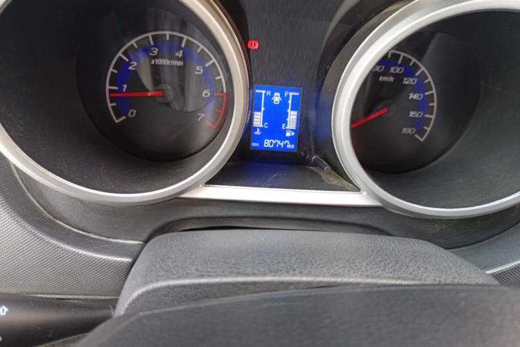 Used CHANGAN KAICHENG Ounuo S 2014 1.5L Base Version Odometer Close Up
