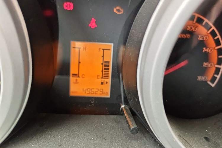 Used CHANGAN KAICHENG Ounuo S 2014 1.5L Elite Model Odometer Close Up