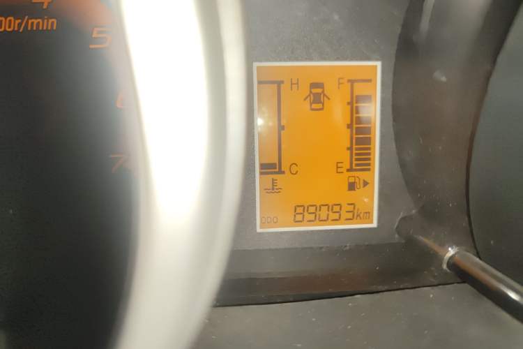 Used CHANGAN KAICHENG Ounuo S 2014 1.5L Base Version Odometer Close Up