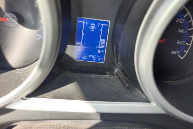 Used CHANGAN KAICHENG Ounuo S 2014 1.5L Base Version Odometer Close Up