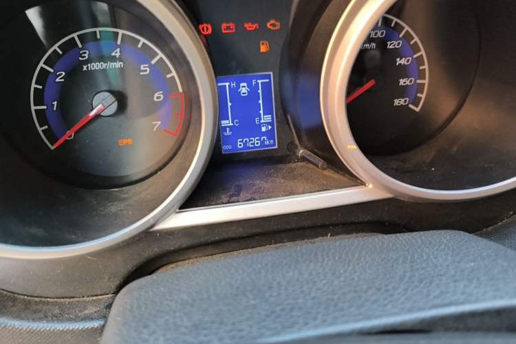 Used CHANGAN KAICHENG Ounuo S 2014 1.5L Base Version Odometer Close Up