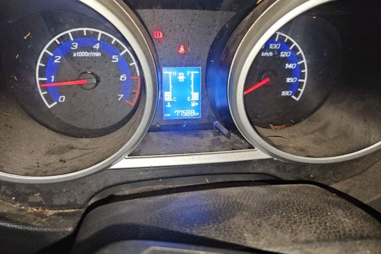 Used CHANGAN KAICHENG Ounuo S 2014 1.5L Base Version Odometer Close Up