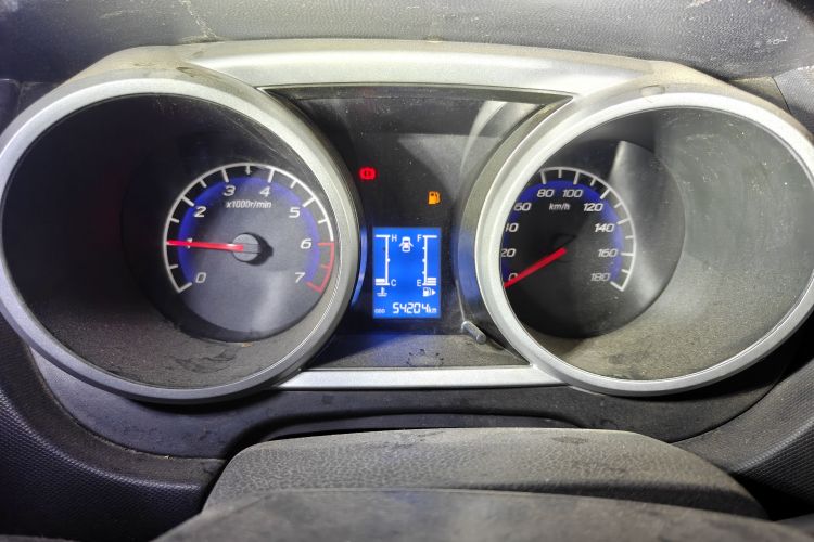 Used CHANGAN KAICHENG Ounuo S 2014 1.5L Base Version Odometer Close Up