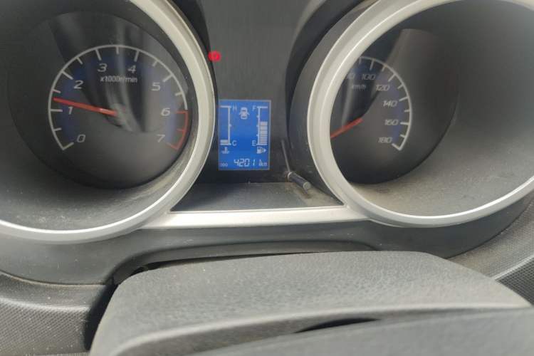 Used CHANGAN KAICHENG Ounuo S 2014 1.5L Elite Model Odometer Close Up