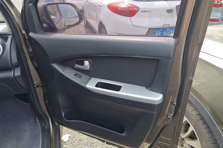 Used CHANGAN KAICHENG Ounuo S 2014 1.5L Base Version Right Front Door Interior