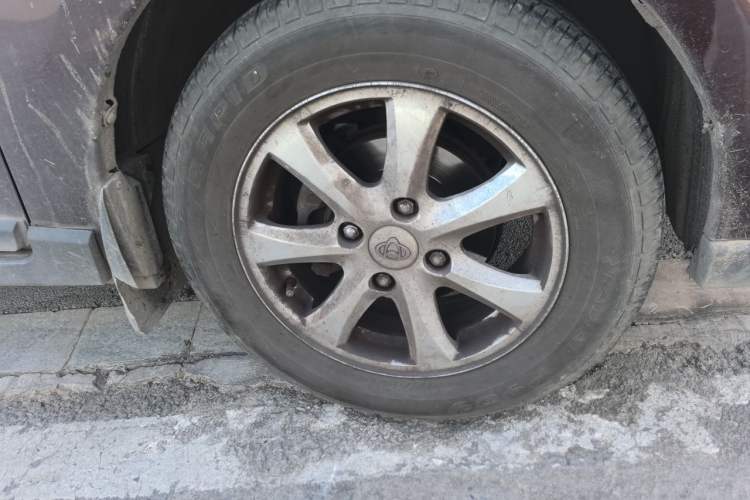 Used CHANGAN KAICHENG Ounuo S 2014 1.5L Luxury Model Right Front Wheel Hub