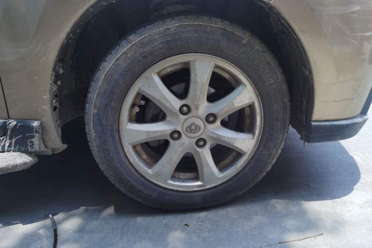 Used CHANGAN KAICHENG Ounuo S 2014 1.5L Luxury Model Right Front Wheel Hub