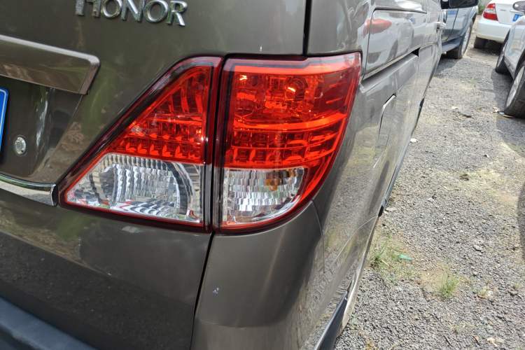 Used CHANGAN KAICHENG Ounuo S 2014 1.5L Base Version Right Rear Taillight