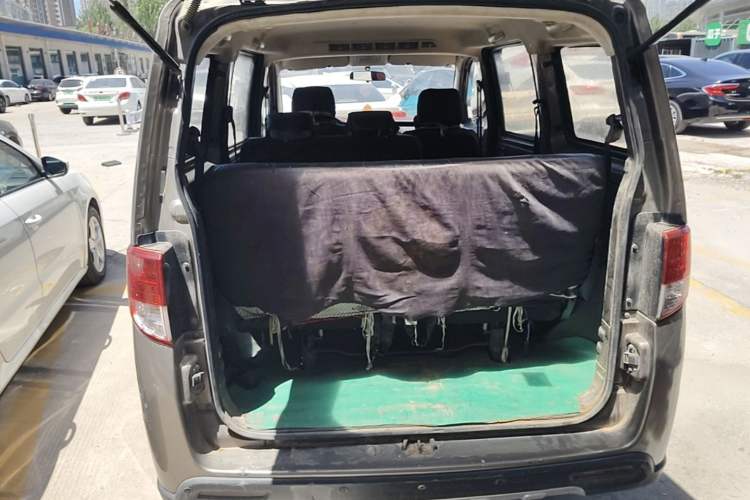 Used CHANGAN KAICHENG Ounuo S 2014 1.5L Base Version Trunk