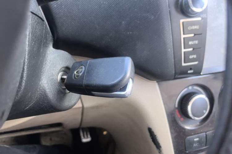 Used CHANGAN KAICHENG Ounuo S 2014 1.5L Luxury Model Vehicle Key