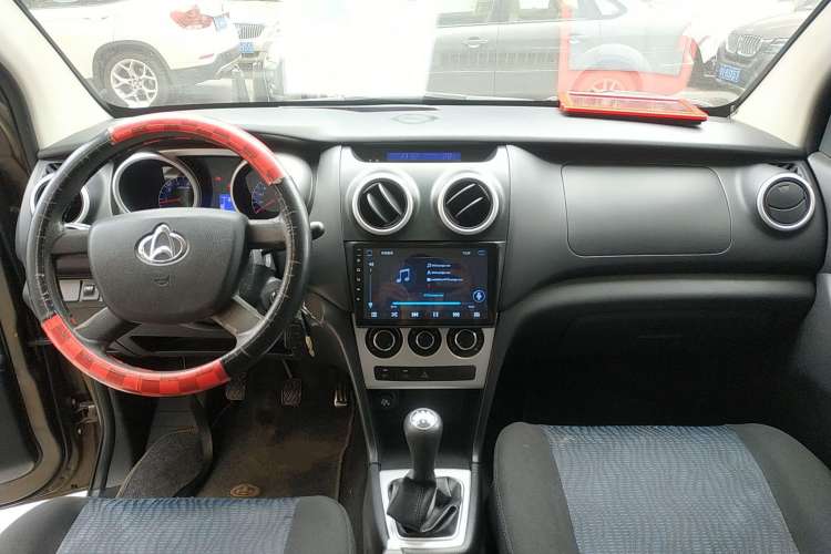 Used CHANGAN KAICHENG Ounuo S 2014 1.5L Base Version Center Console