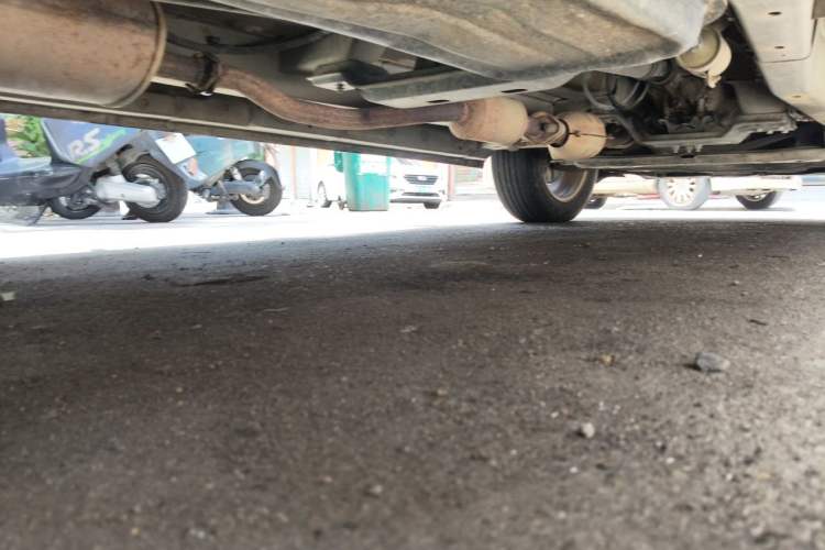 Used CHANGAN KAICHENG Ounuo S 2014 1.5L Base Version Chassis Front Right
