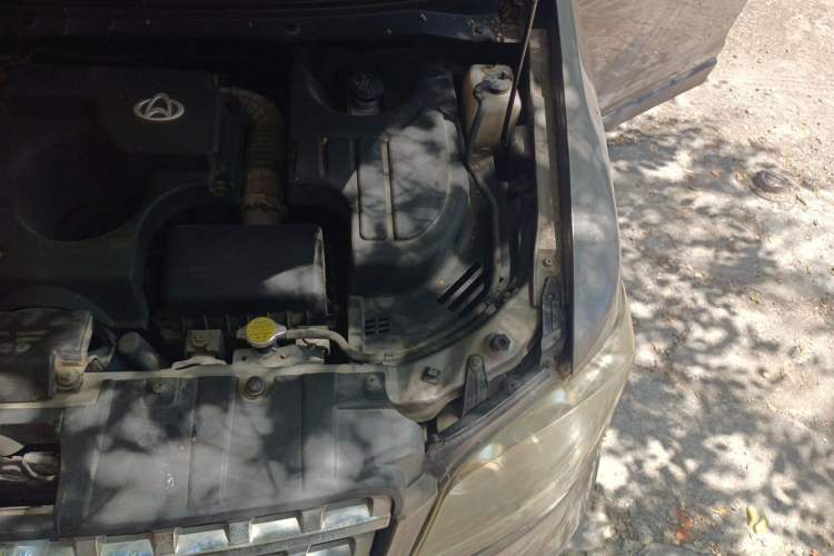 Used CHANGAN KAICHENG Ounuo S 2014 1.5L Base Version Engine Bay Left