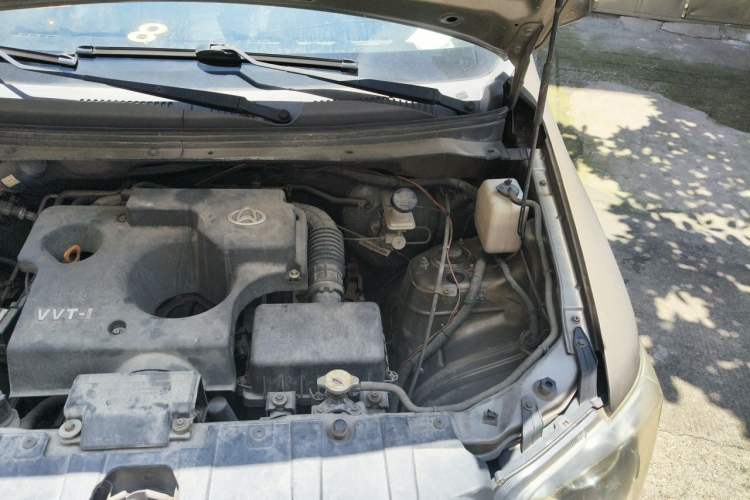 Used CHANGAN KAICHENG Ounuo S 2014 1.5L Base Version Engine Bay Left