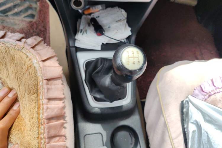 Used CHANGAN KAICHENG Ounuo S 2014 1.5L Base Version Gear Lever