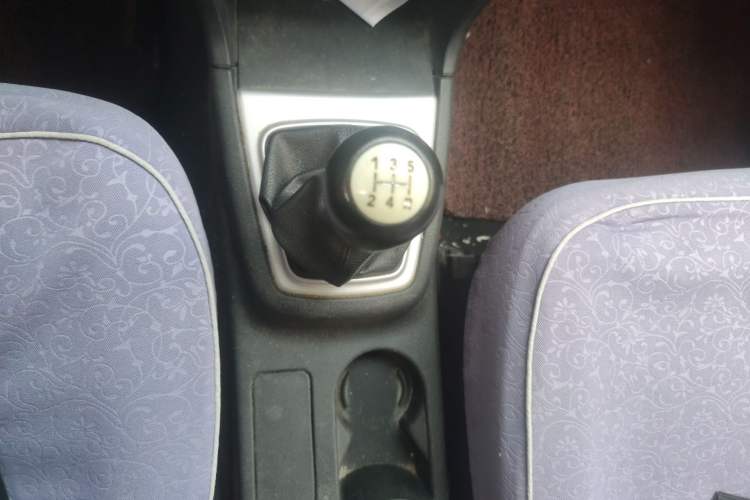 Used CHANGAN KAICHENG Ounuo S 2014 1.5L Base Version Gear Lever