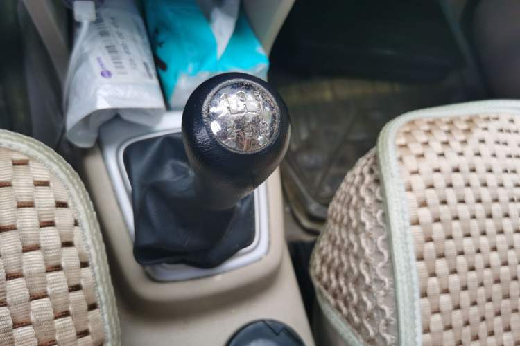 Used CHANGAN KAICHENG Ounuo S 2014 1.5L Luxury Model Gear Lever