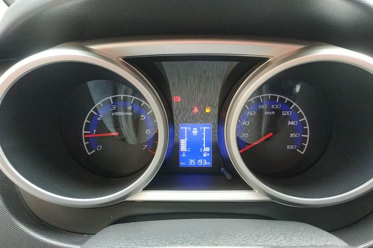 Used CHANGAN KAICHENG Ounuo S 2014 1.5L Base Version Instrument Cluster
