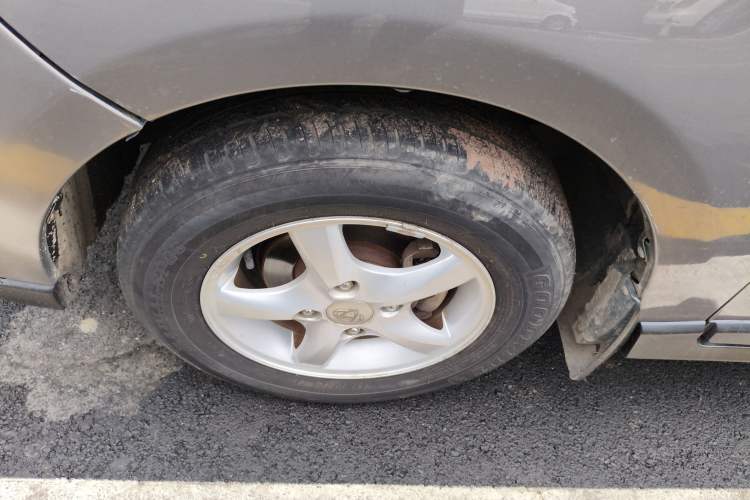 Used CHANGAN KAICHENG Ounuo S 2014 1.3L Elite Model Left Front Wheel Hub