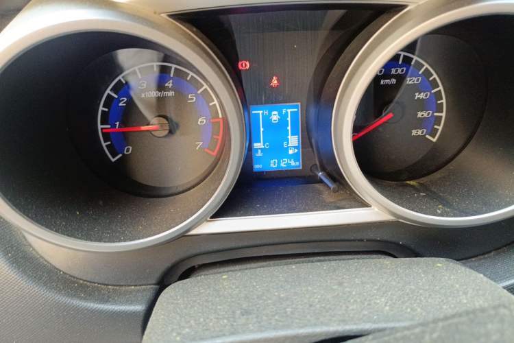 Used CHANGAN KAICHENG Ounuo S 2014 1.5L Base Version Odometer Close Up