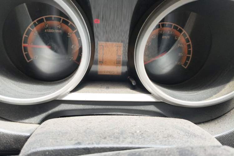 Used CHANGAN KAICHENG Ounuo S 2014 1.5L Base Version Odometer Close Up