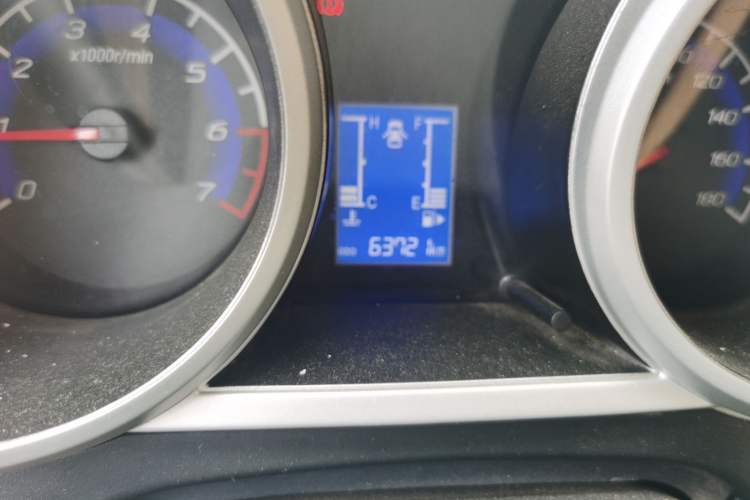 Used CHANGAN KAICHENG Ounuo S 2014 1.5L Luxury Model Odometer Close Up