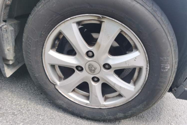 Used CHANGAN KAICHENG Ounuo S 2014 1.5L Luxury Model Right Front Wheel Hub