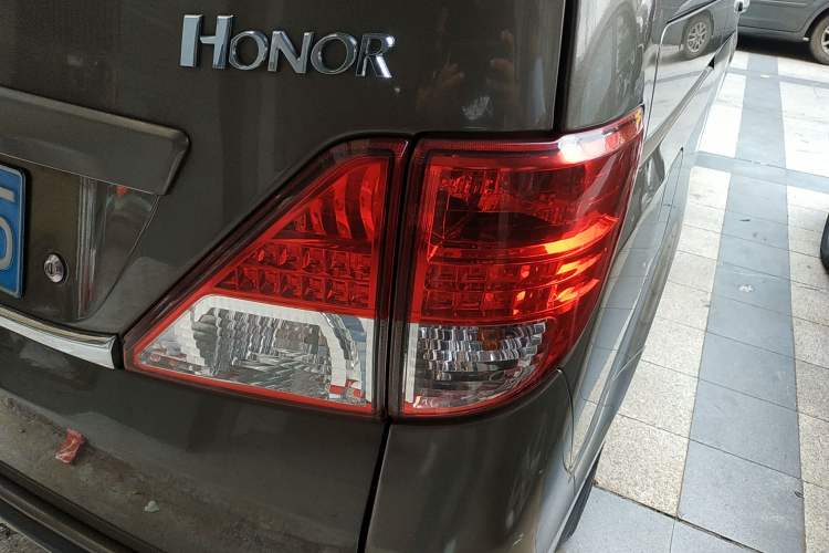 Used CHANGAN KAICHENG Ounuo S 2014 1.5L Base Version Right Rear Taillight