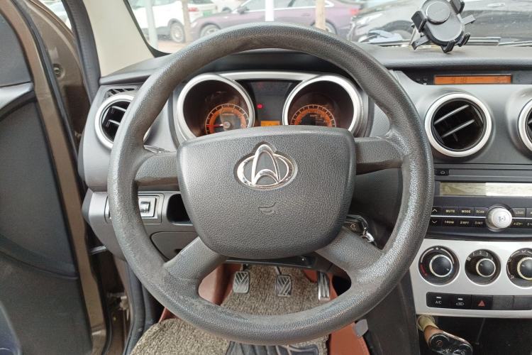 Used CHANGAN KAICHENG Ounuo S 2014 1.5L Base Version Steering Wheel